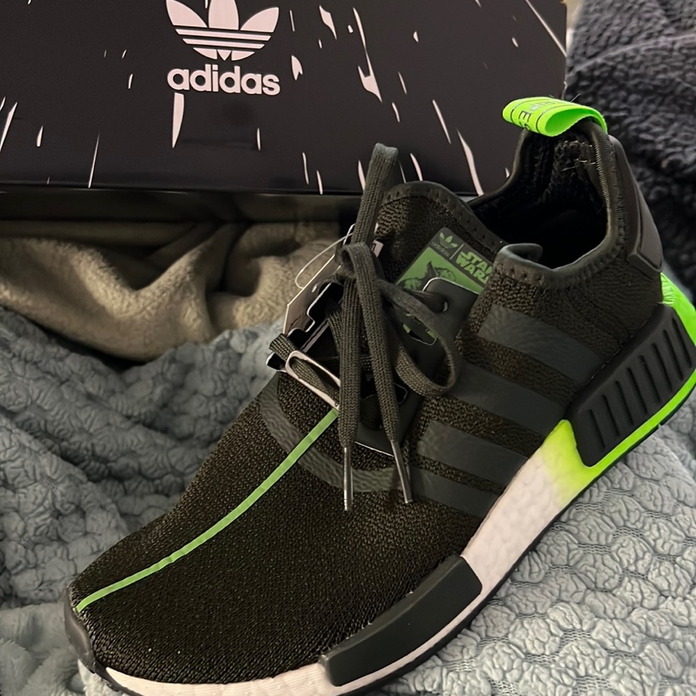 Adidas Star Wars Yoda NMD_R1 J - Star Wars